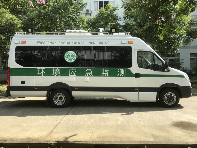 依維柯m2-39水質(zhì)檢測車